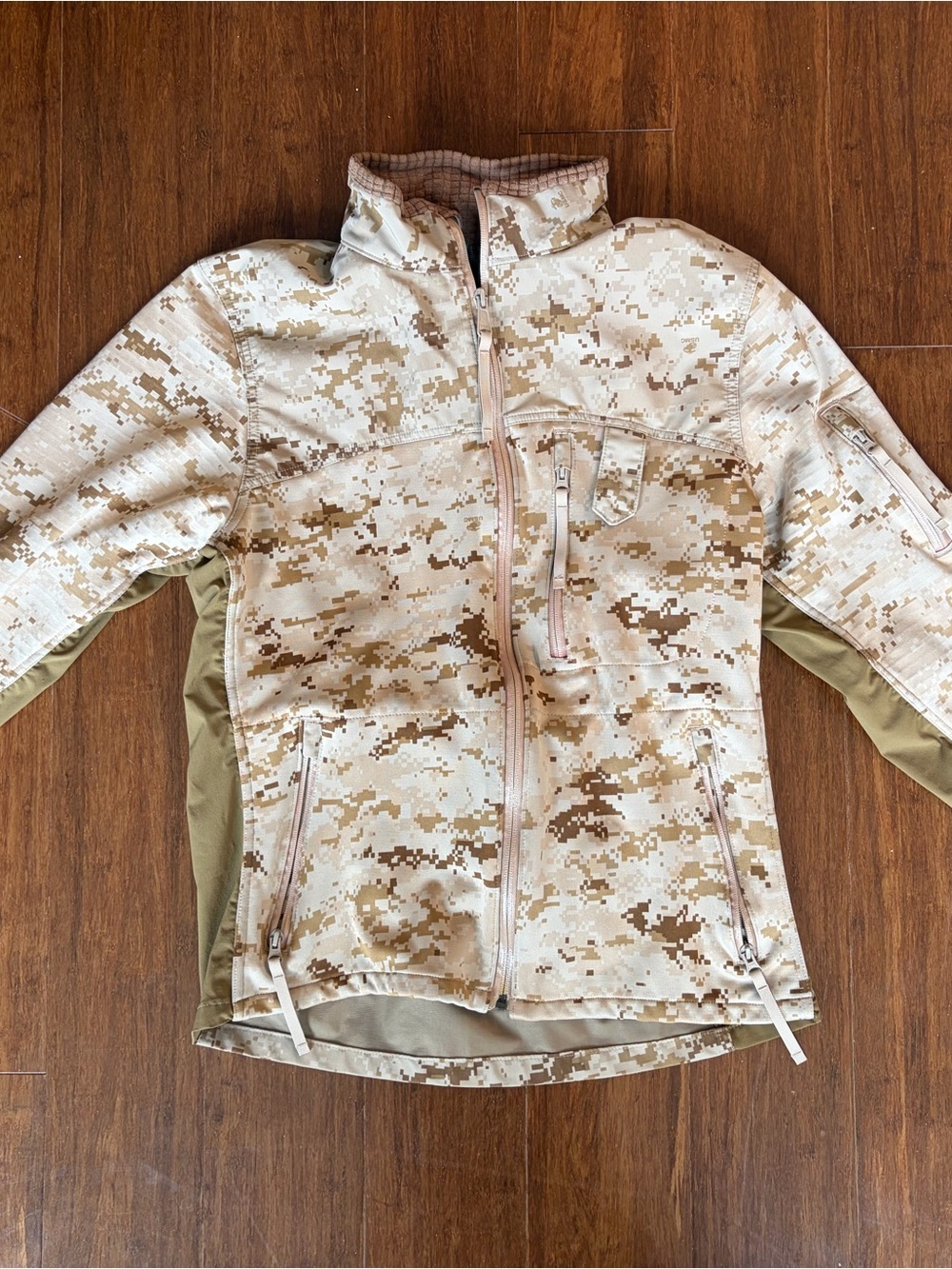 180s USMC Combat Desert Jacket Digital Camo Softshell Full Zip Men’s - Small.